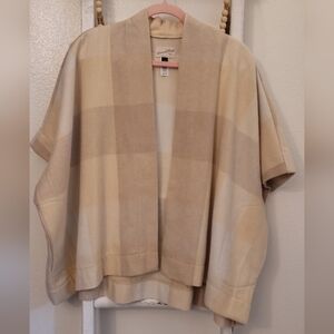 Universal Thread Open Front Cape